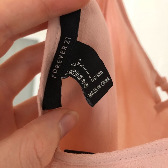 Super cute top ✨ - Picture 5 of 8